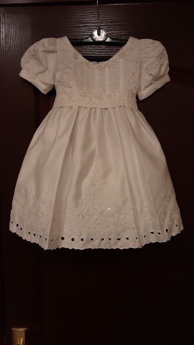 нарядное платье  белое