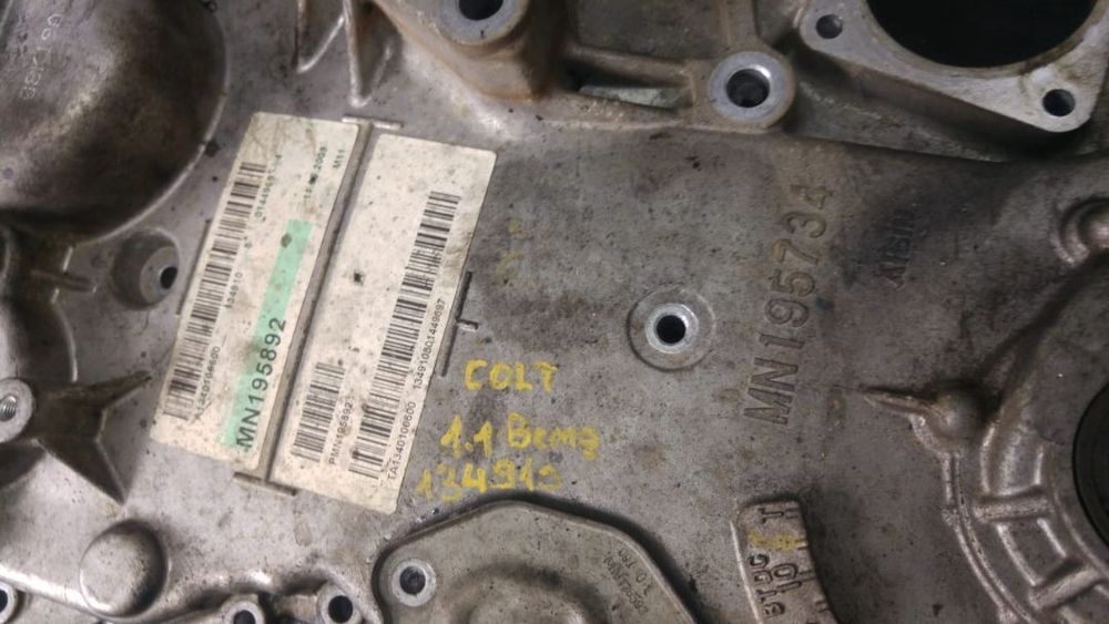 Capac distributie cu pompa ulei 1.1 b 134910 mitsubishi colt 6 mn195734