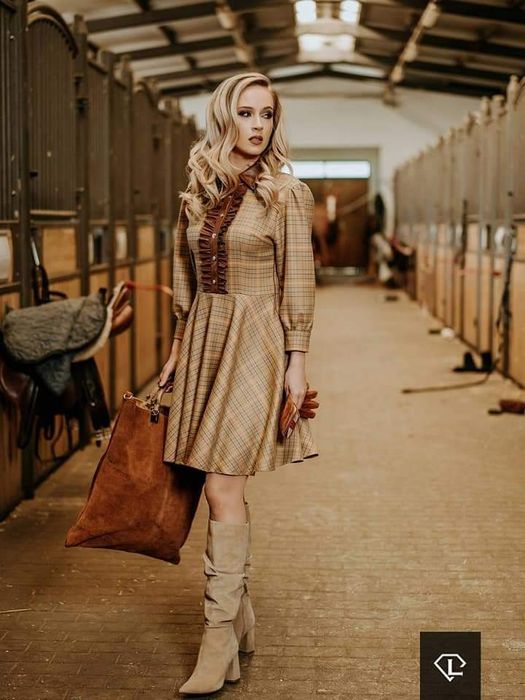 Нова елегантна рокля Lucy