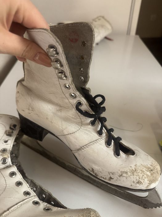 Коньки белые фигурные бу