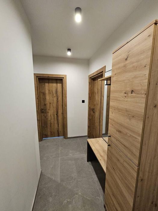 Дава се под наем Тристаен апартамент в Бургас, Меден рудник - зона А - 80 кв.м за 612 € - Снимка #9