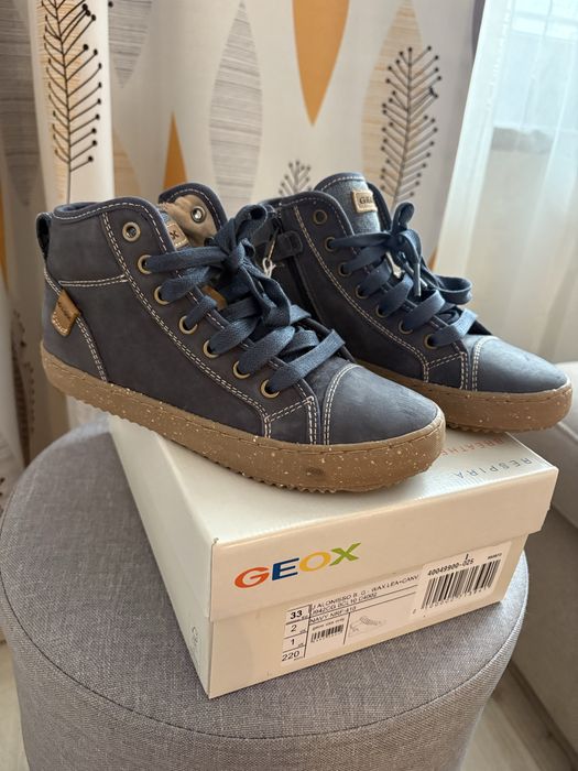 Чисто нови Geox кецове , обувки 33 номер