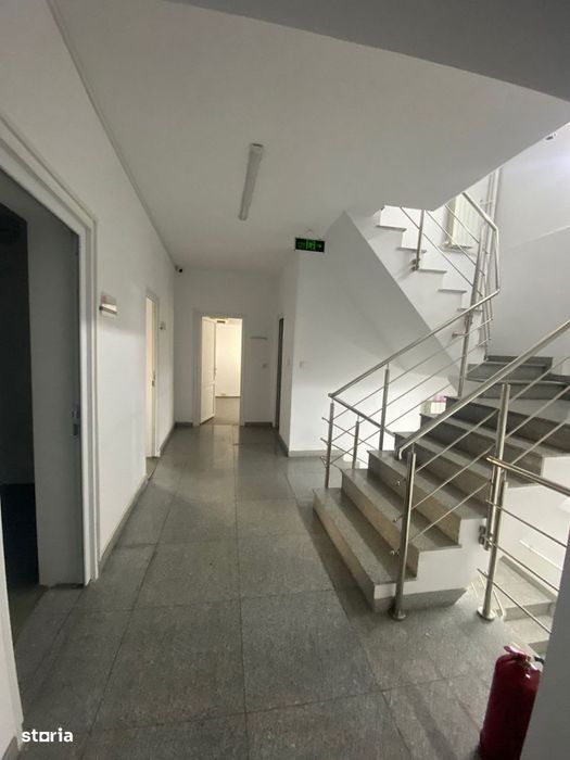 Vă propunem spre inchiriere clădire de birouri situată în zona Cotroce
