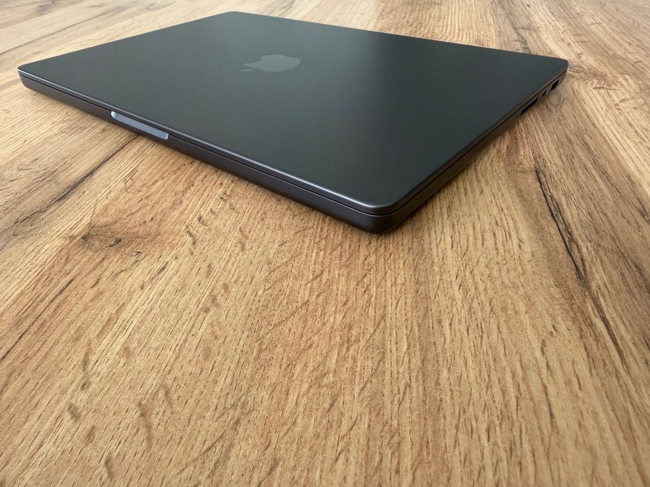 MacBook Pro 14" M4 10-CPU, 10-GPU, 16GB RAM, 1TB SSD