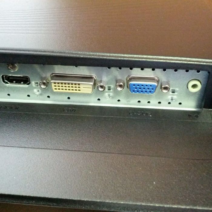 Мониторы Iiyama X2481HS