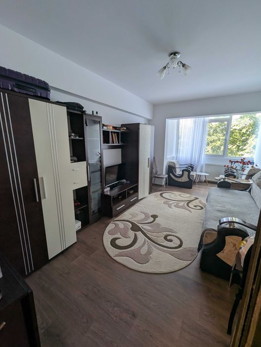 Apartament 2 camere cu curte si parcare din 2014 — fotografia 1