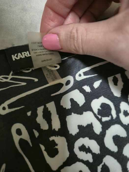 Черно-бял елегантен шал Karl Lagerfeld