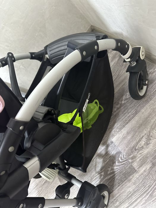 Нидерландская коляска для погодок Bugaboo bee5