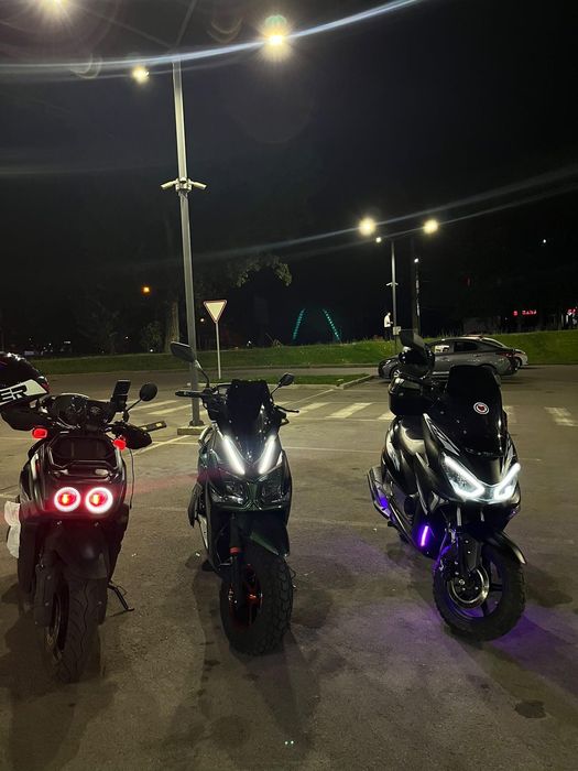 Макси скутер 175 куб