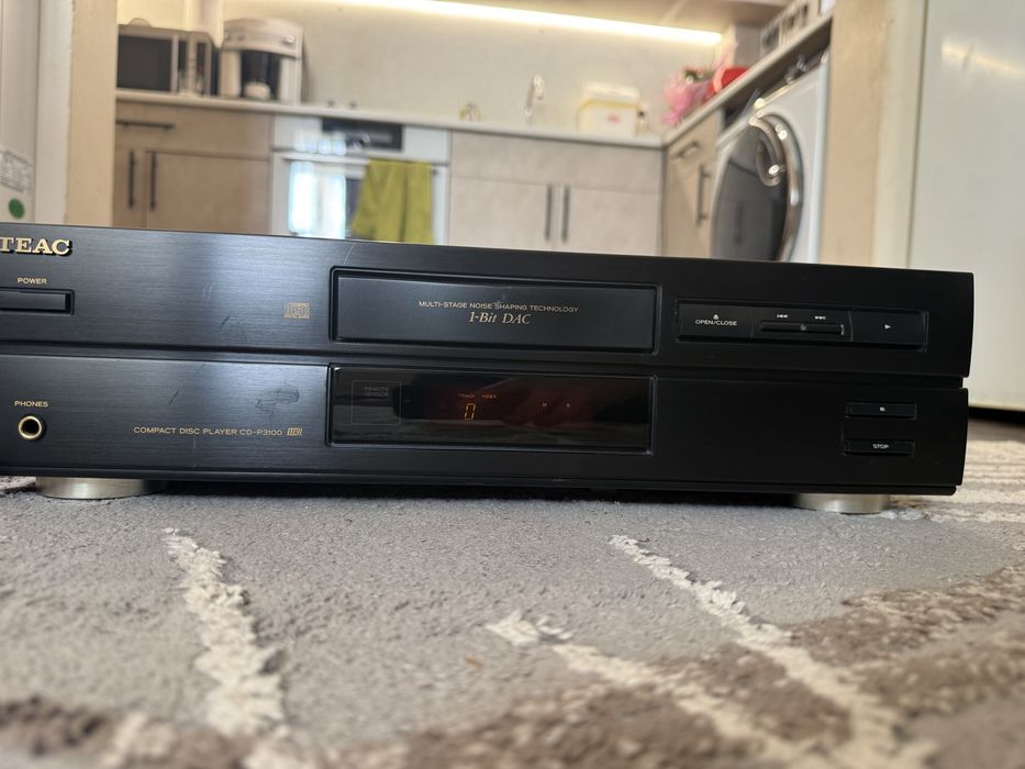 Teac CD-P3100 CD Player