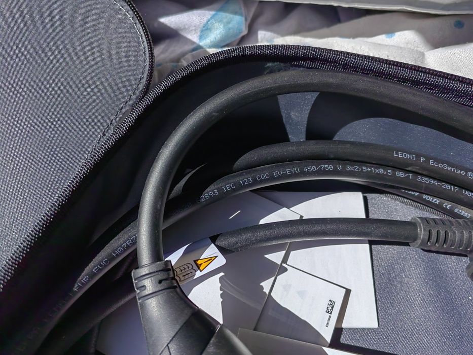 Оригинален кабел за зареждане на Мерцедес бенц