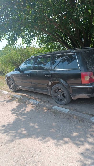 Автомобил пасат б 5.5 2002 година