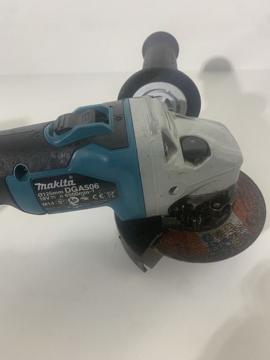 Makita DGA 506 flex
