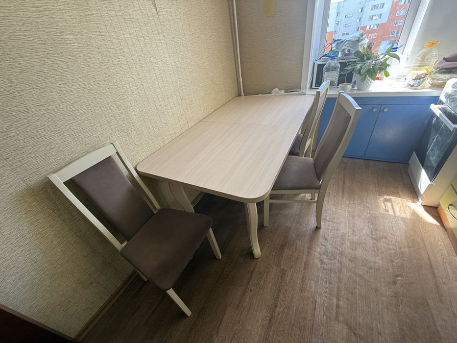 Продам Стол и Стулья