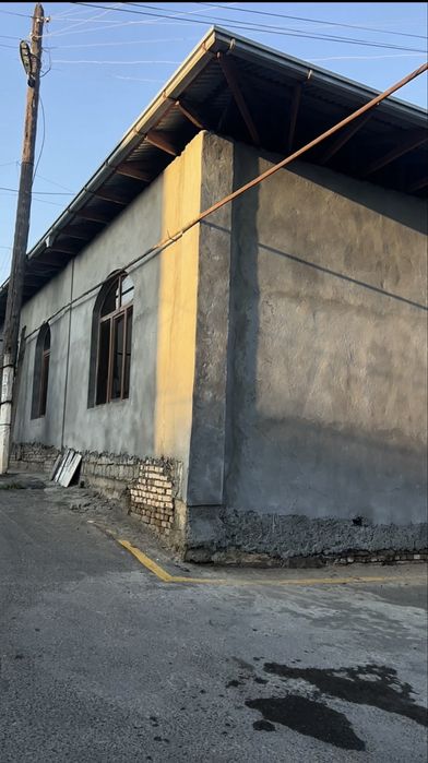 Uy sotiladi savdosibor kelishib beramiz