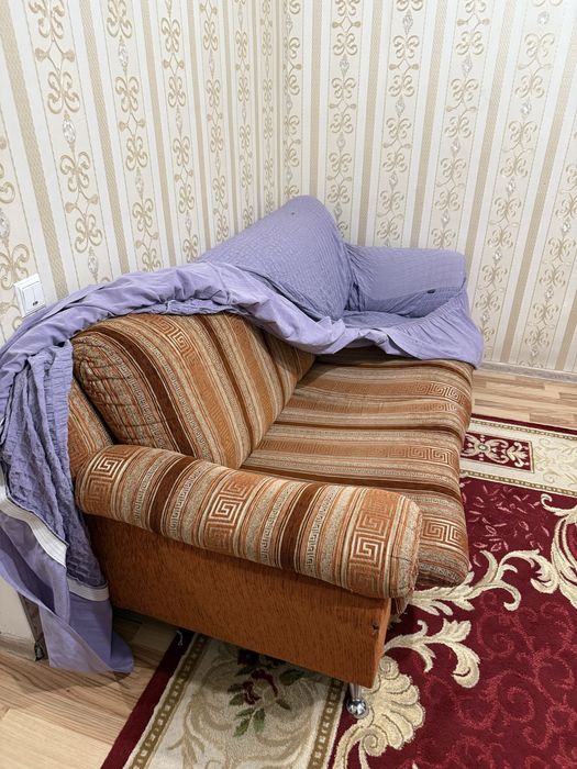 Диван и два кресла