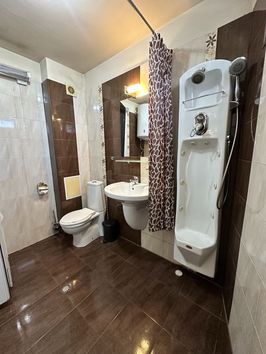 Двустаен апартамент до НБУ