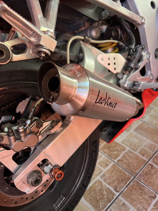 Vând yamaha YZF-R6 LIMITAT A2 (35kw)