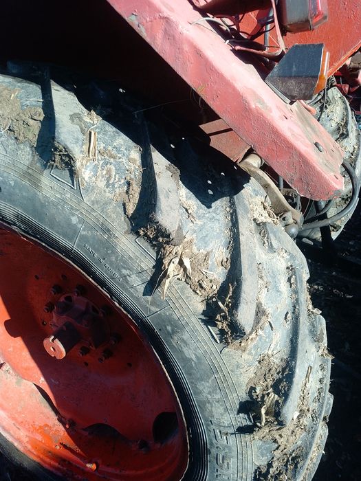 Vînd tractor utb 650