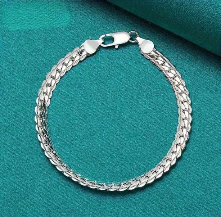 Браслет серебренным покрытием пробы 925