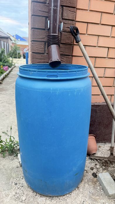 Пластиковая бочка 227 л для воды и сада