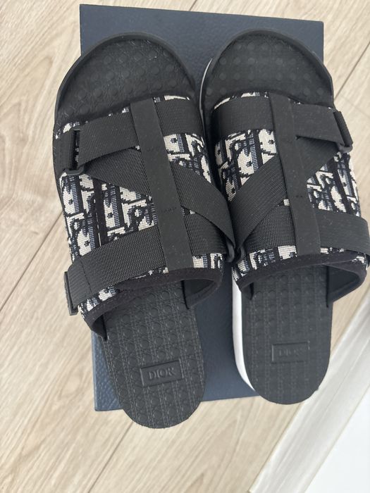 Dior slides