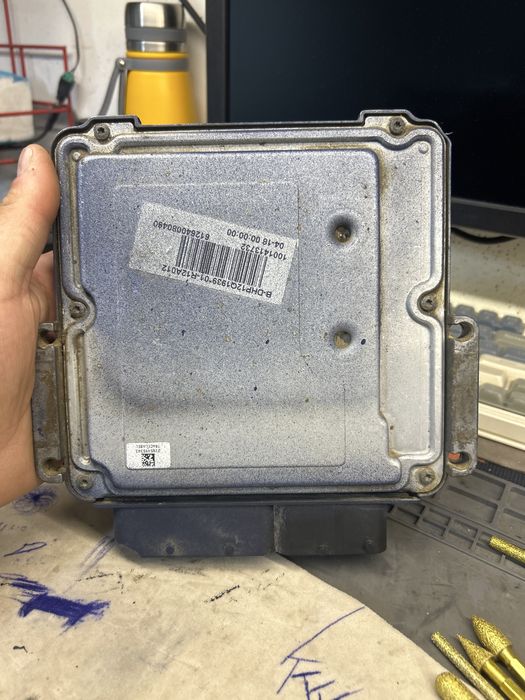 Блок управления двигателем Bosch ECU