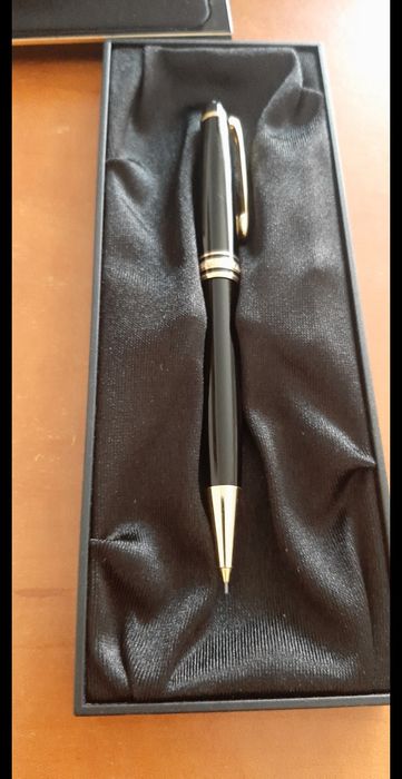 Set Lux Montblanc Meisterstück (Stilou 146 LeGrand + Creion Mecanic) – NOU, Complet 1995
Montblanc - Set: