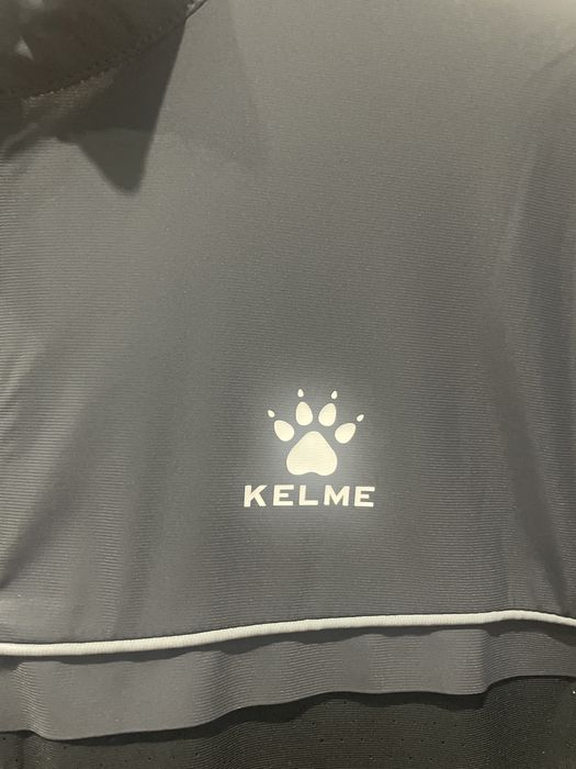 Продам спортивный костюм