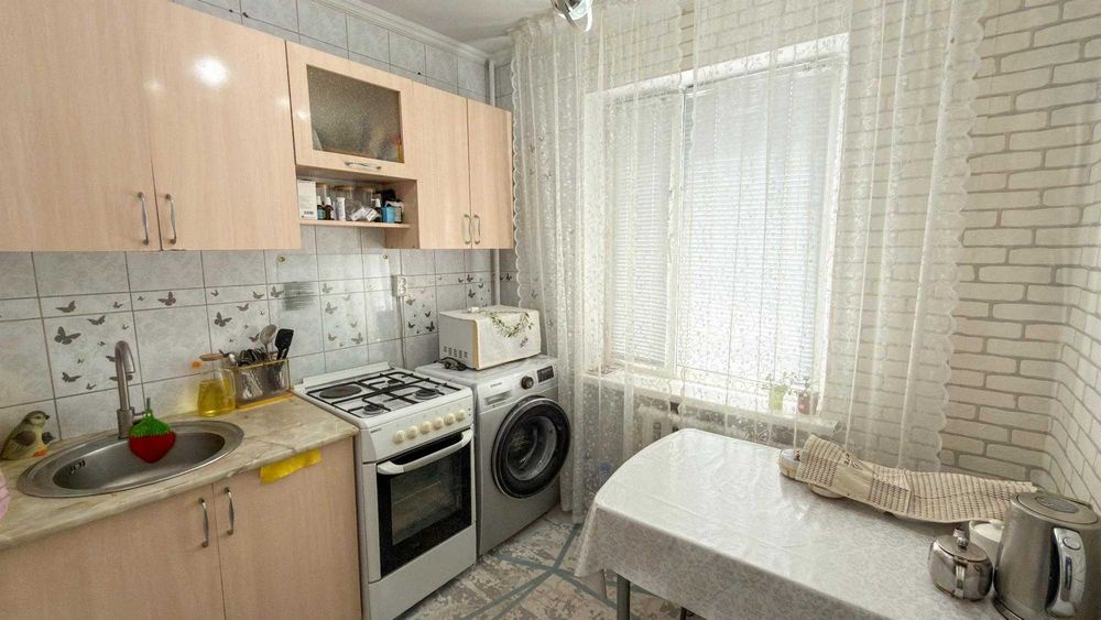 Продам хорошую 3х ком Жастар