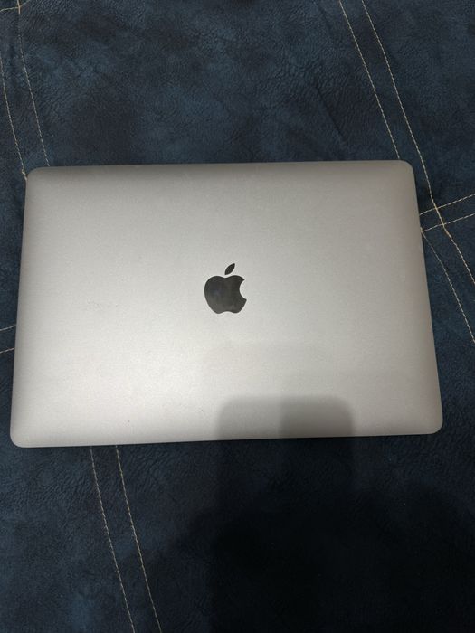 Apple MacBook Air M1