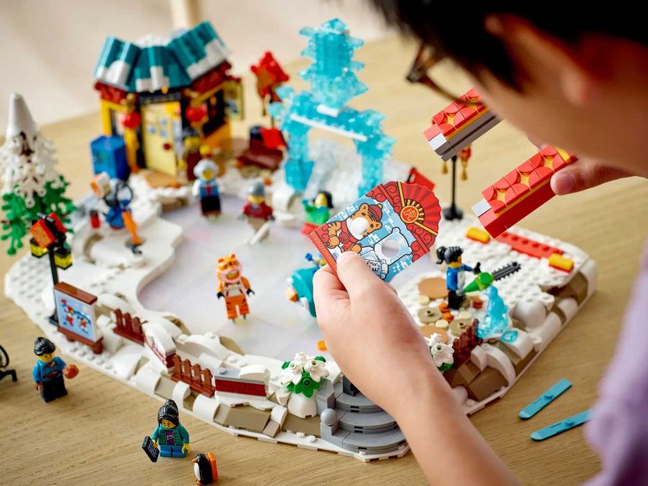 LEGO Seasonal 80109 Lunar New Year Ice Festival