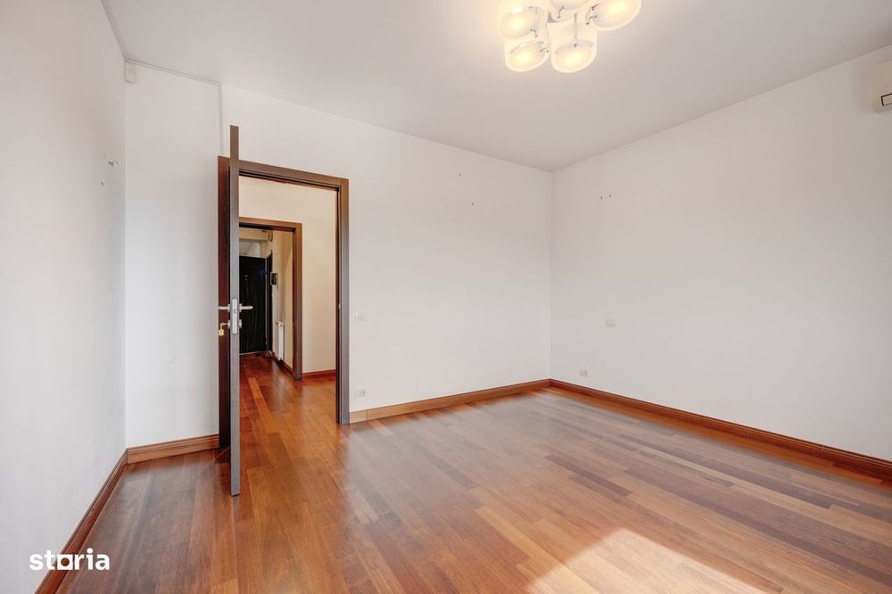 Apartament de  6 camere, 250 mp – 2 parcari- Sisești-Comision 0%