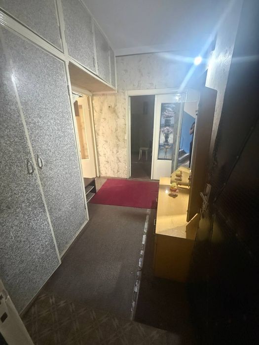 Yunsobod 9kvartl 2/2/4 skvaznoy 2ta 2ga3balkon 67.000y.e