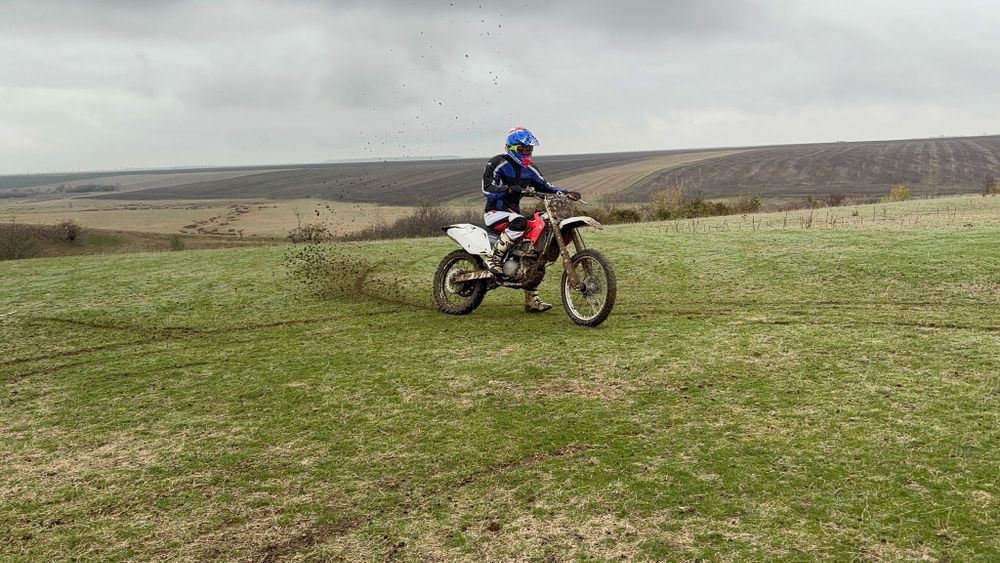 Vând sau schimb honda