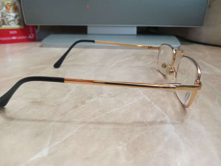 Универсални диоптрични очила с метална рамка