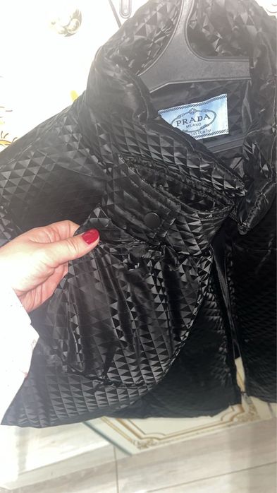 Куртка Прада новая!