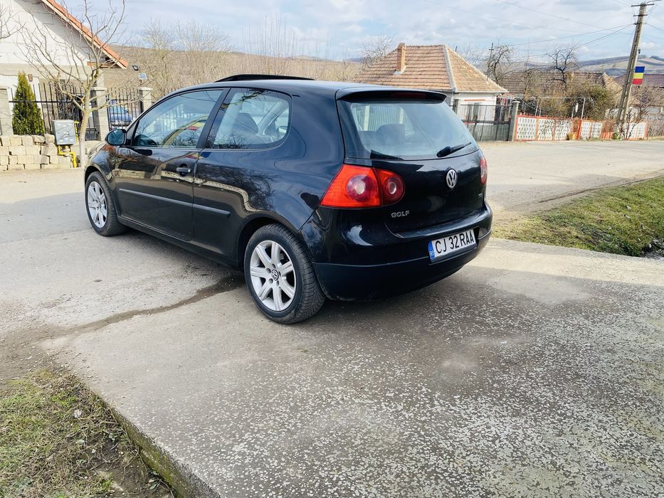 Vând Vw Golf 5  1.9 Diesel