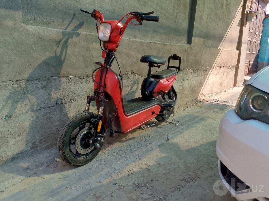 Продам скутер - не работает