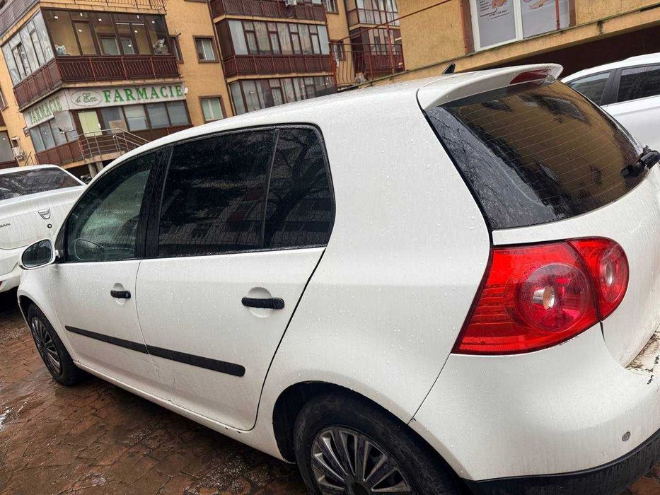 Vând Volkswagen Golf 5 1.9 TDI 350.000 km