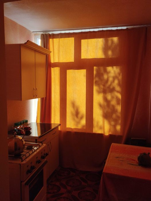 Срочно,квартира сотилади