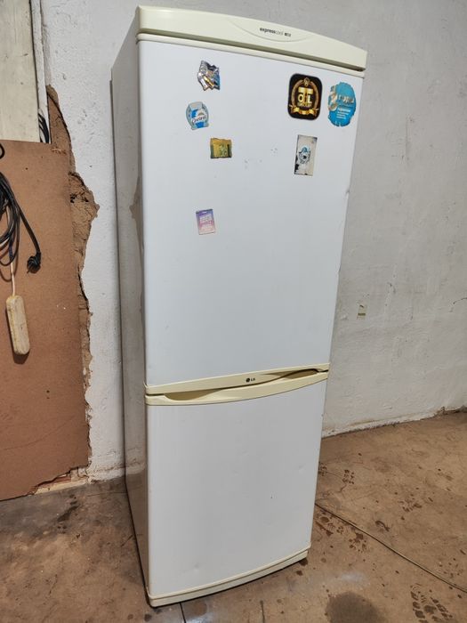 Холодильник рабочий