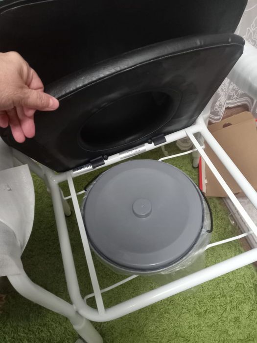 Продам био туалет с мягкое седение