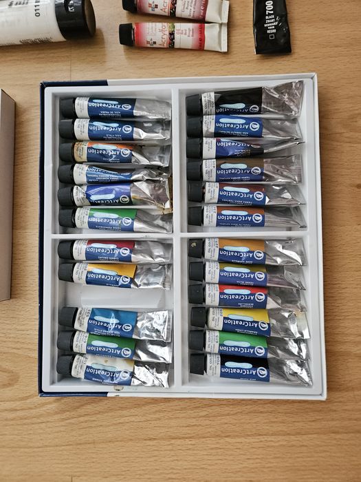 Комплект бои за художници маслени, темперни гваш, акрилни