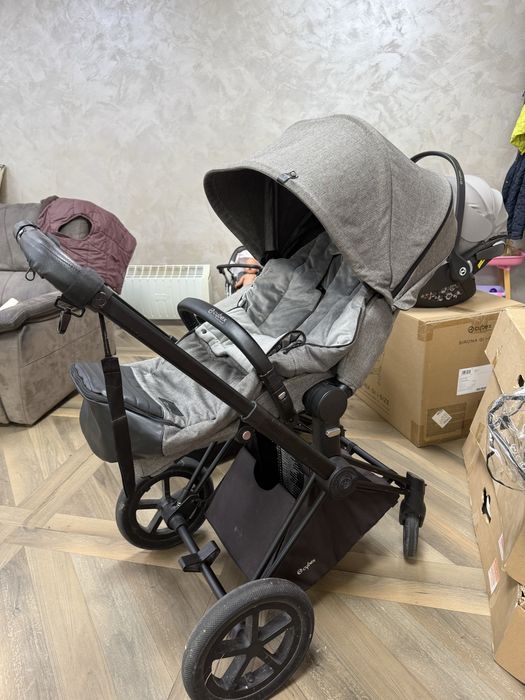 Количка Cybex Priam Premium и Столче за кола Gi i-Size