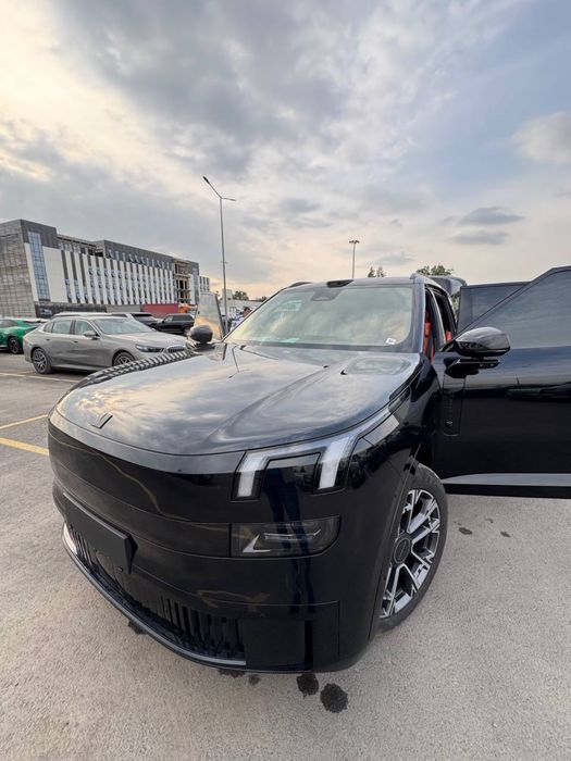 Lynk&Co 900 1.5T Sotiladi.