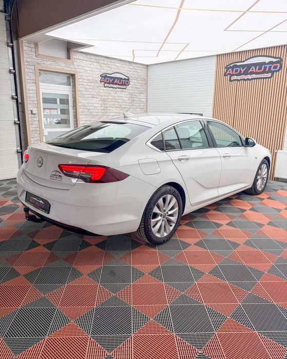 OPEL INSIGNIA 2018 . RAR+ITP ,Rate fixe . Garantie 12 Luni, Buy-Back