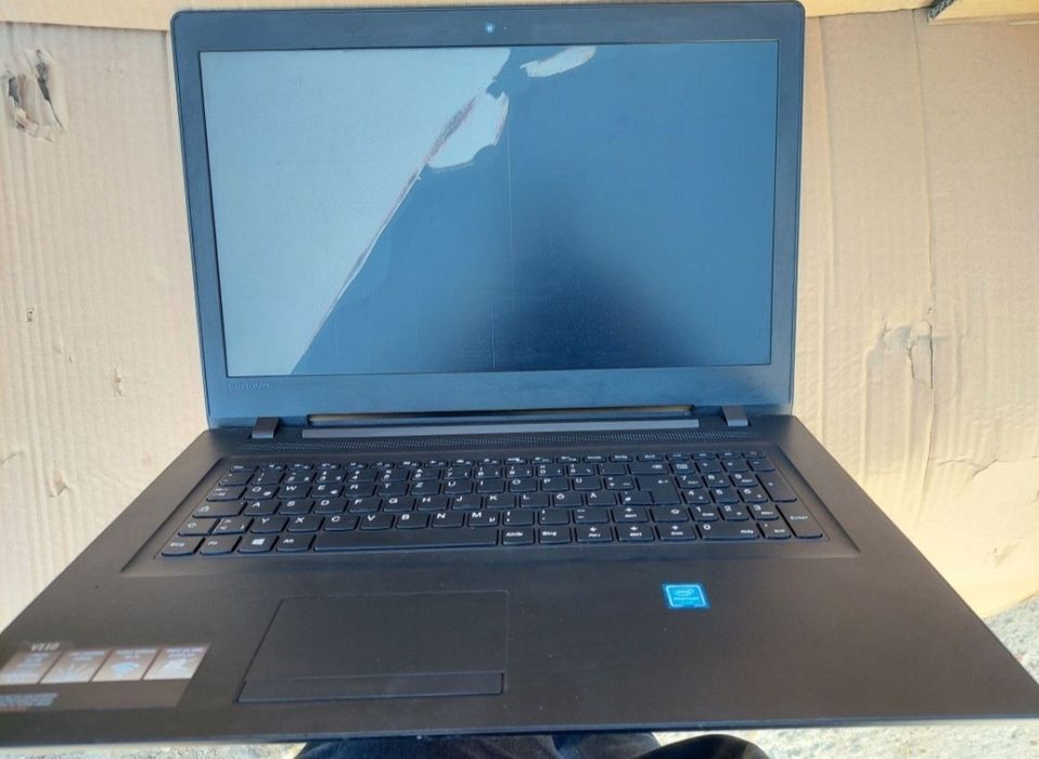 Laptol Lenovo V110 display spart
