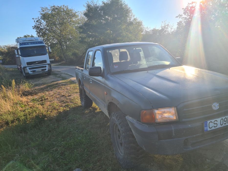 Vand Mazda B2500