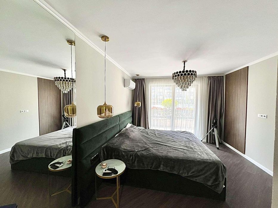 Продава се Тристаен апартамент в Бургас, Център - 119 кв.м за 2469 €/кв.м - Снимка #8